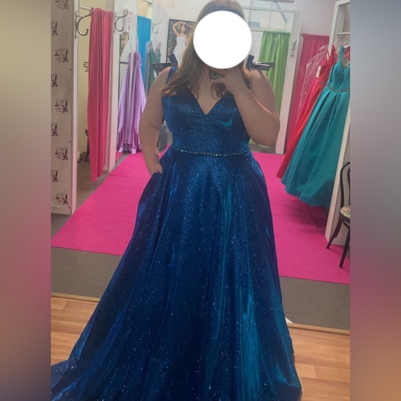 Tiffany Prom Dress - Picture 4 of 5